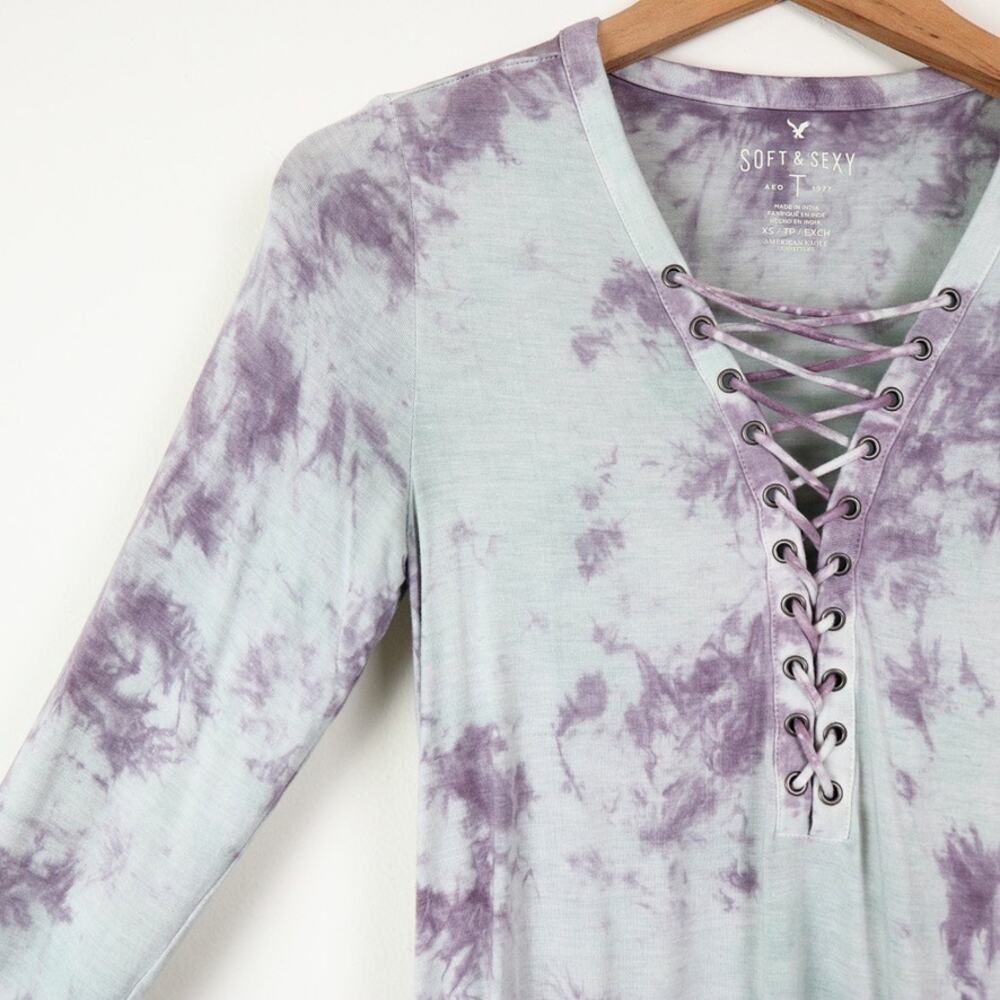 AEO Size XS Soft & Sexy Ladder Front Tee Shirt Tie Dye Purple Blue - Picture 4 of 9